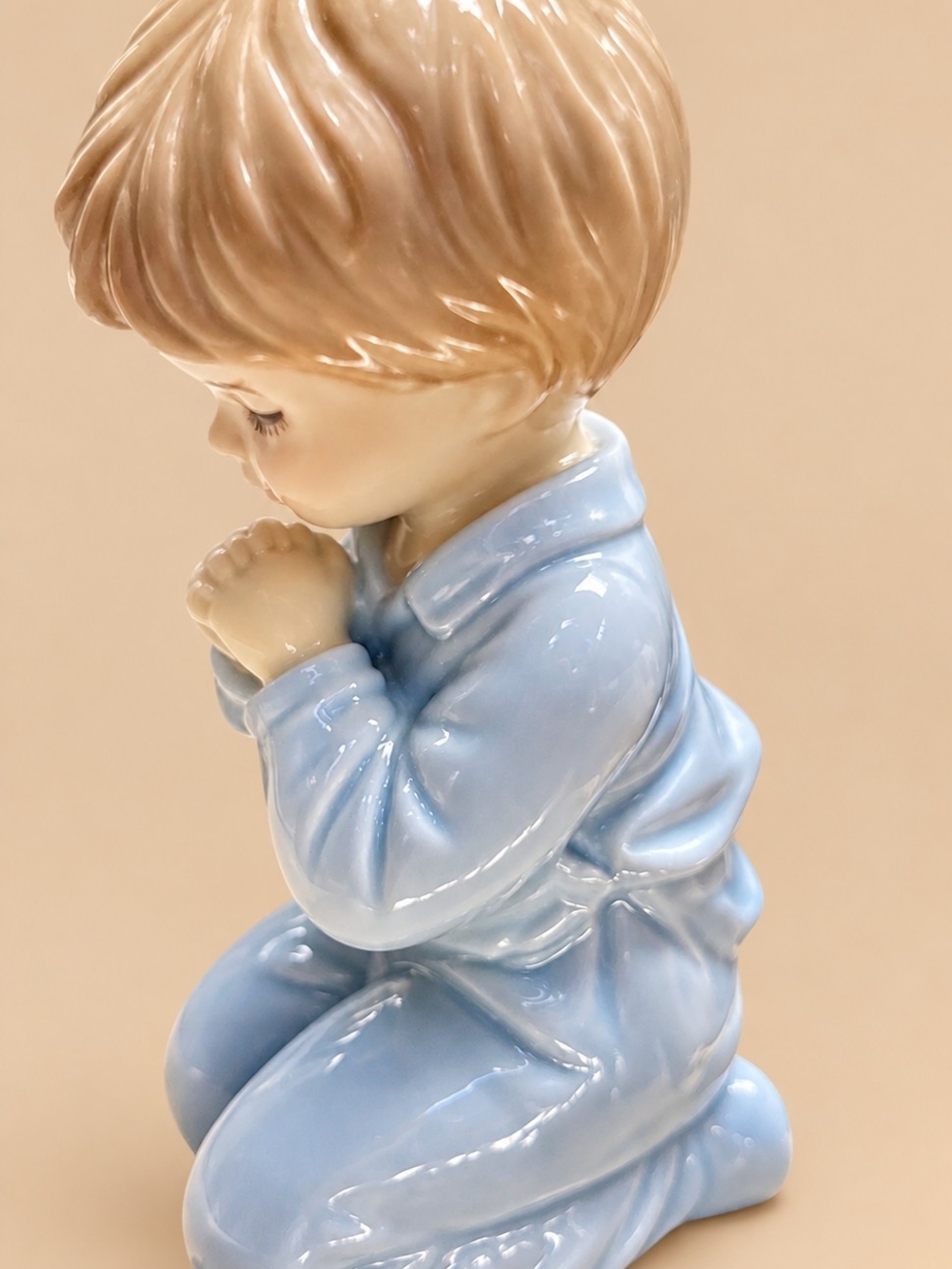 Vintage 1996 Roman, Inc Praying Boy Figurine Blue Porcelain Kneeling Prayer 3.5"